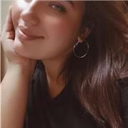 Diplomata al liceo linguistico e studentessa di scienze dell'amministrazione e relazioni internazionali, offro ripetizioni di inglese livello B2 e francese livello B1